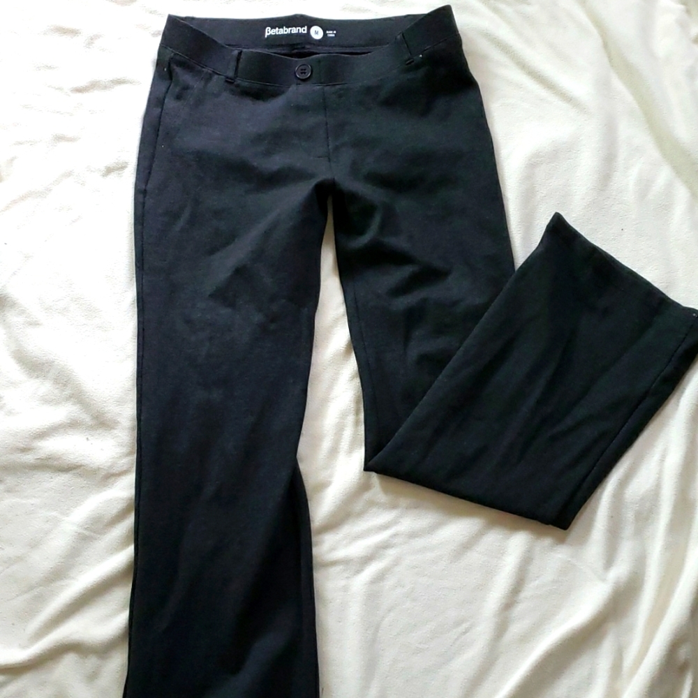 Betabrand boot cut dress yoga pants M. Charcoal.